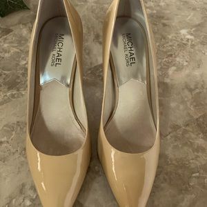 Tan size 7 1/2 Michael Kors
